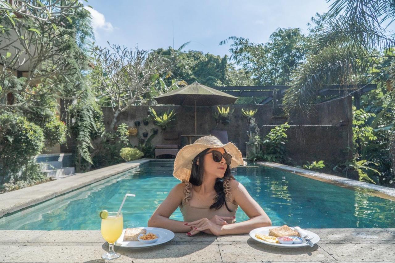 Adipana Bungalow-Balinese Room ウブド エクステリア 写真