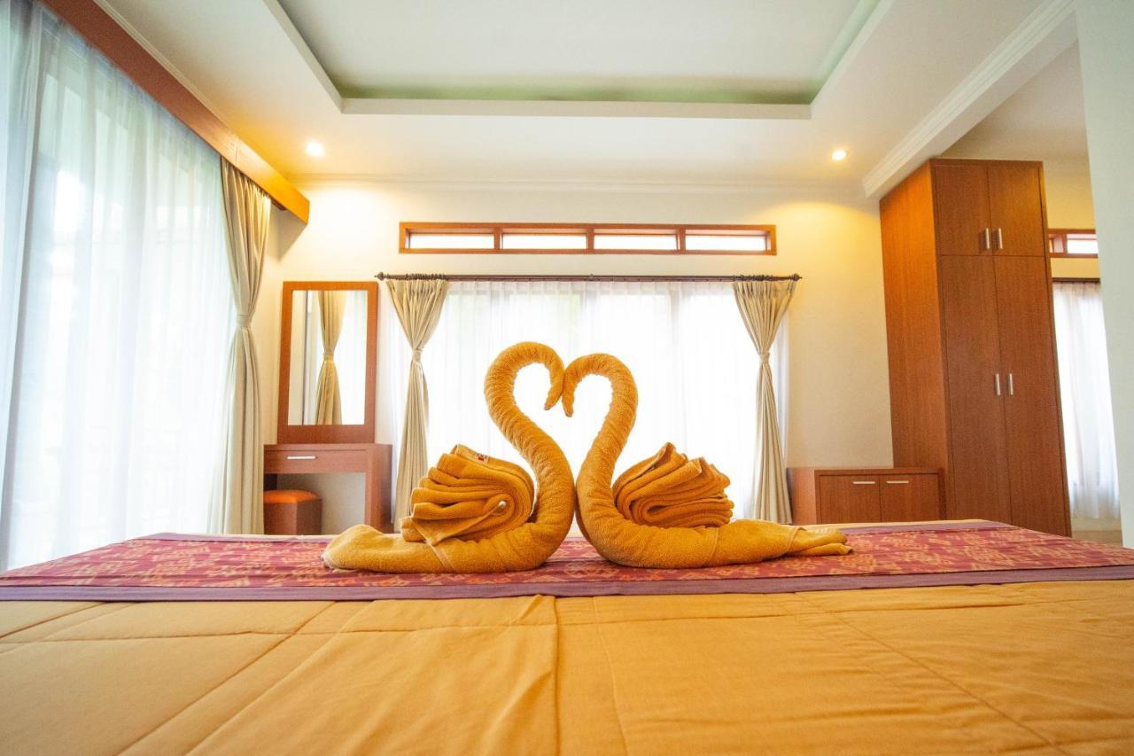 Adipana Bungalow-Balinese Room ウブド エクステリア 写真