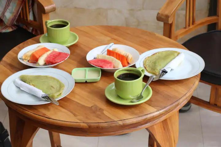 Adipana Bungalow-Balinese Room ウブド エクステリア 写真