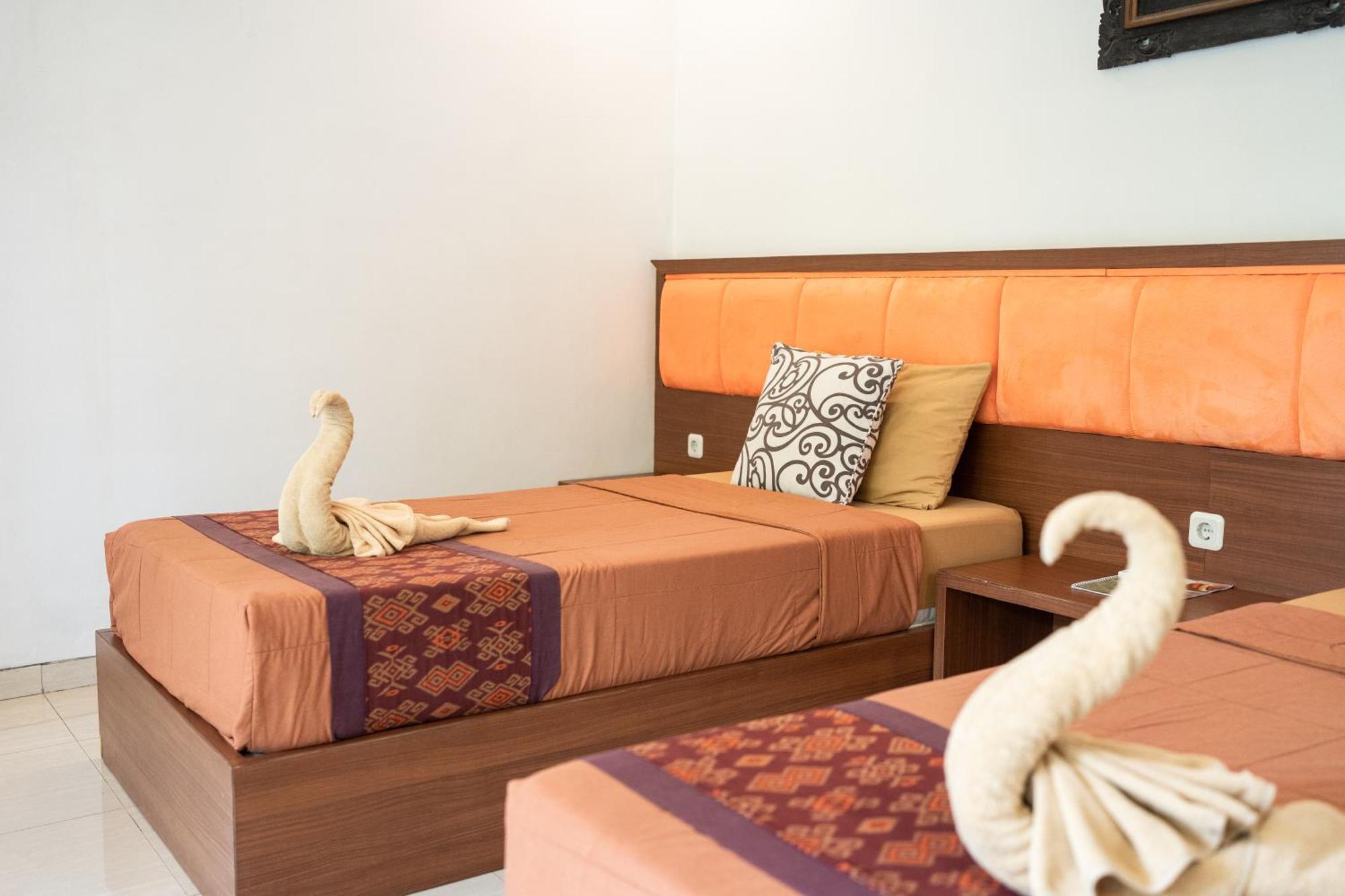 Adipana Bungalow-Balinese Room ウブド エクステリア 写真